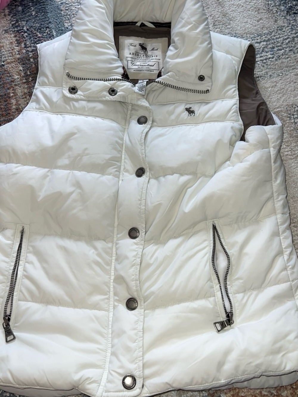 Abercrombie & Fitch White Quilted Puffer Vest